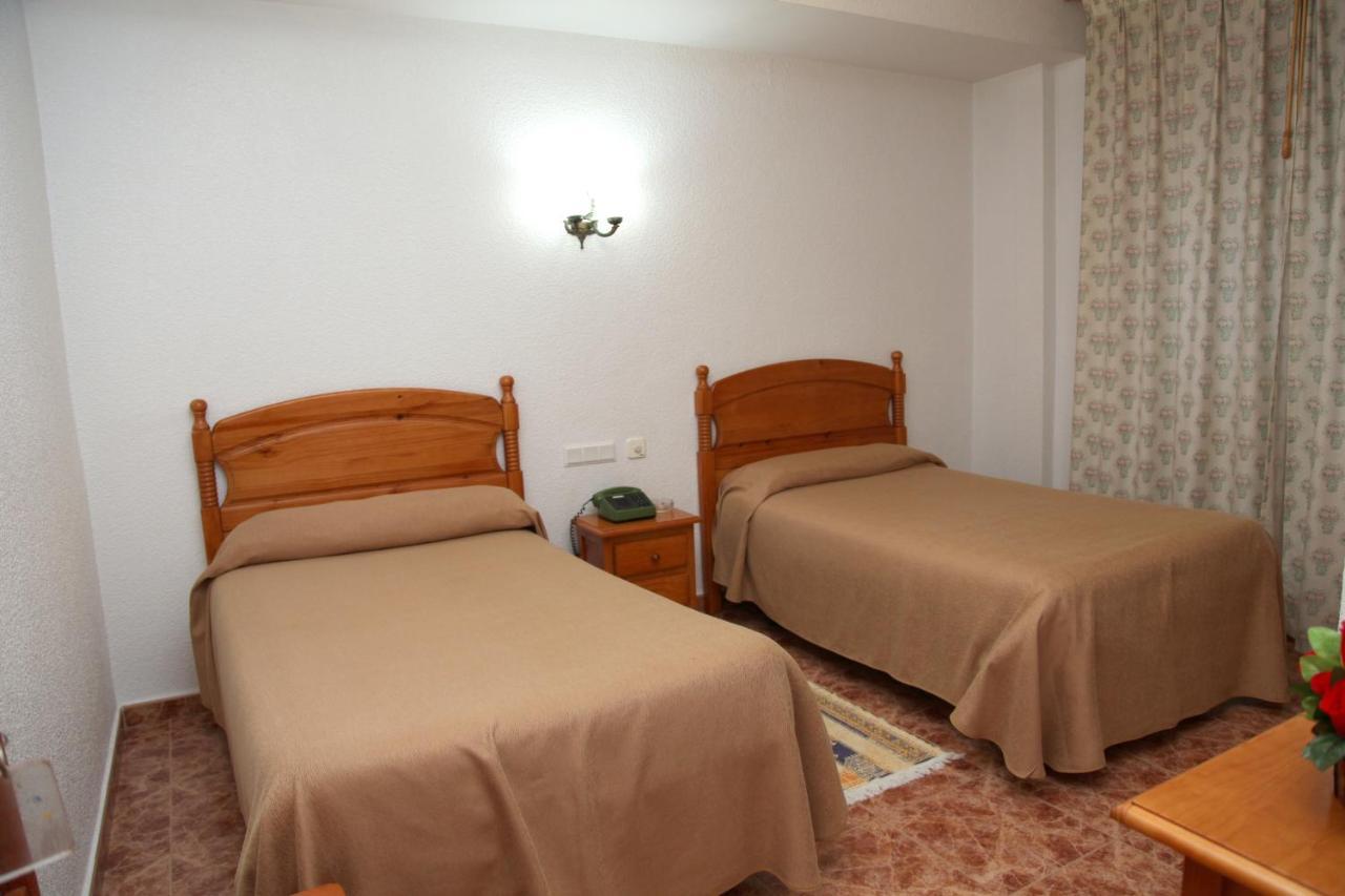 Hotel Los Arcos El Alquián المظهر الخارجي الصورة